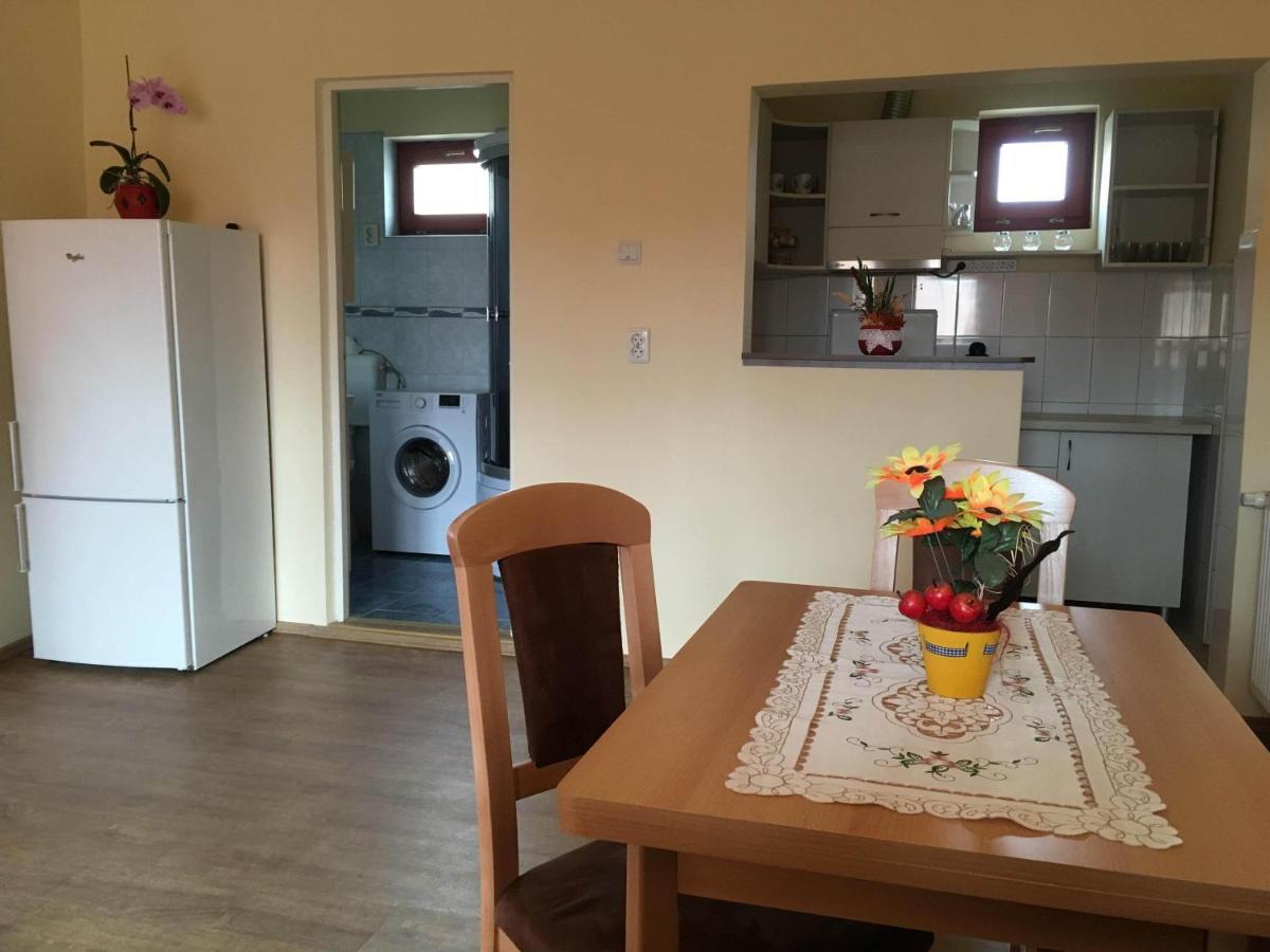 Bicsak Apartman Joseni (Harghita) Exterior foto